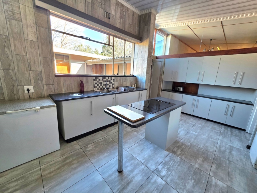 5 Bedroom Property for Sale in Jordania Free State